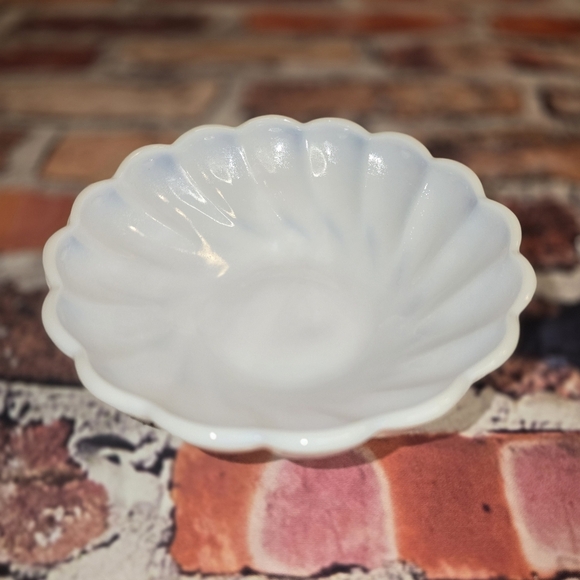 Vintage Hazel Atlas Swirl Fruit Bowls Set Of 4 - Picture 4 of 8